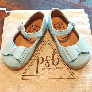 Pip Squeaks / Pipperdoodles Bow Shoes